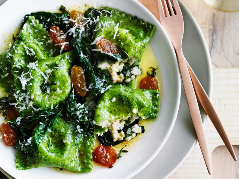 Kräuter-Ravioli mit Sultaninen