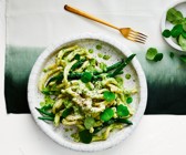 Pasta mit Kapuzinerkresse und Bohnen