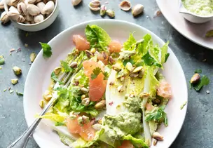 Grapefruit-Salat mit Pistazien-Dressing