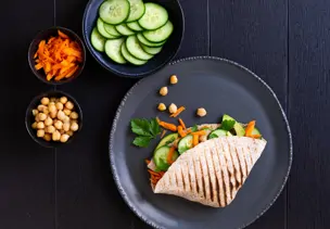 Wraps mit Kichererbsen und Avocado