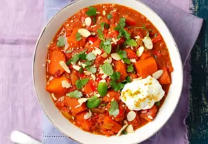 Curry mit Kürbis, Linsen und Joghurt