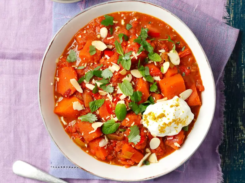 Curry mit Kürbis, Linsen und Joghurt