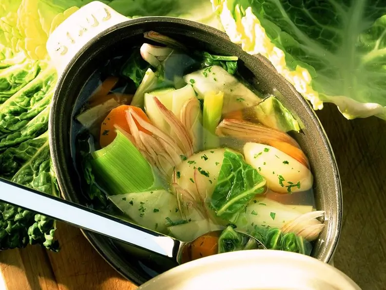 Gemüsesuppe nach Hausfrauenart