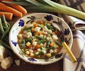 Omas Gemüsesuppe