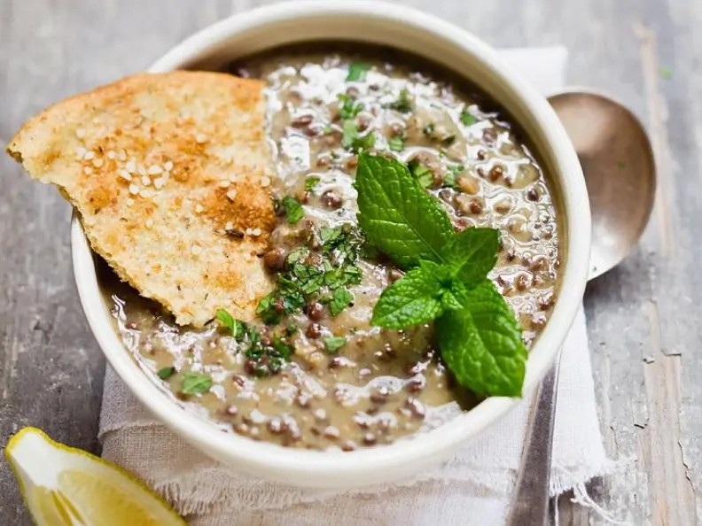 Fruchtige Linsensuppe