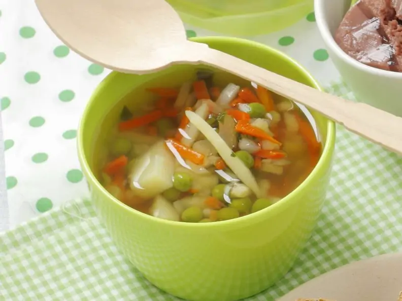 Klassische Gemüsesuppe