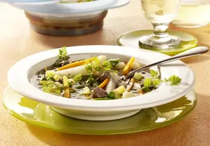 Gemüse-Rindfleisch-Suppe