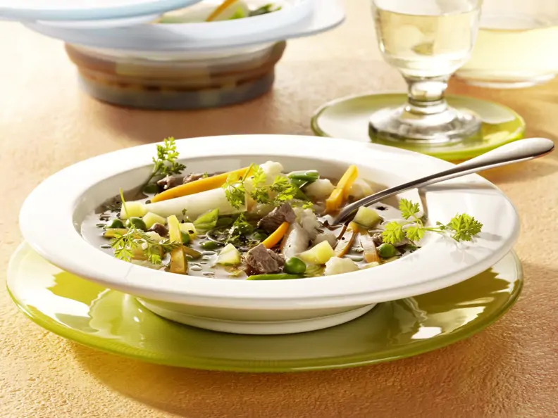 Gemüse-Rindfleisch-Suppe