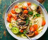 Schnelle Nudelsuppe
