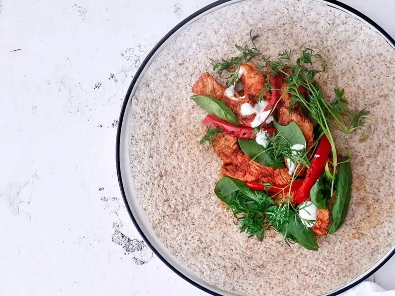 Scharfer Hähnchen-Wrap