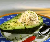 Nusseis mit Avocado