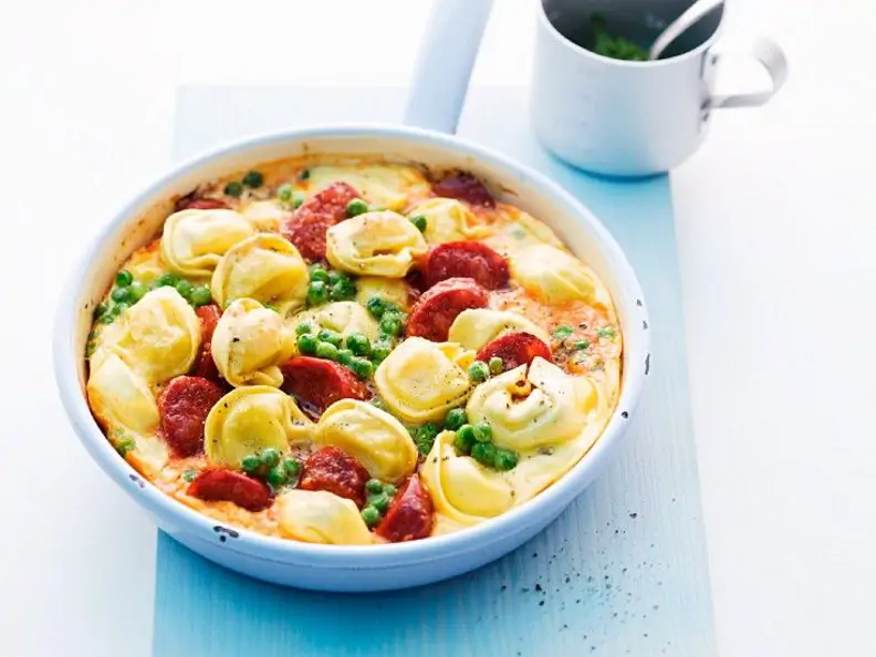 Tortellini-Tortilla mit Chorizo