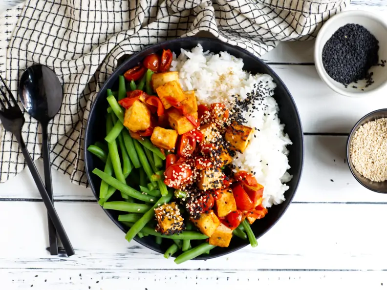 Tomaten-Tofu mit Bohnen