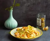 Exotische Pasta mit Limette-Physalis-Soße
