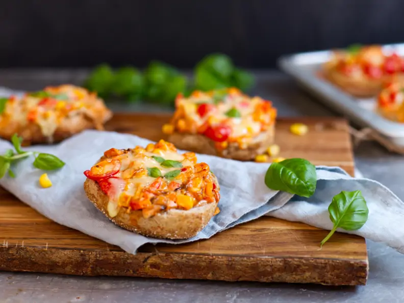 Vegetarische Pizzabrötchen