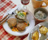 Frikadellen mit Kartoffeln