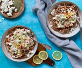 Spaghetti mit Zucchini-Zitronen-Sauce und Feta