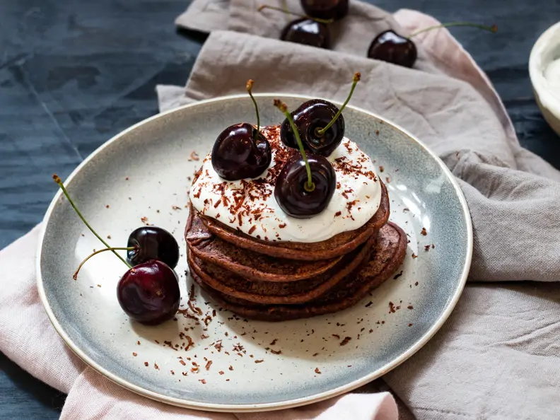 Schwarzwälder-Kirsch-Pancakes ohne Ei