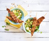 Rindfleischspießchen mit Gurkensalat