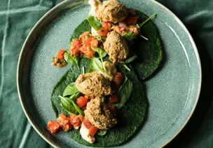 Pancakes mit warmer Tomaten-Salsa