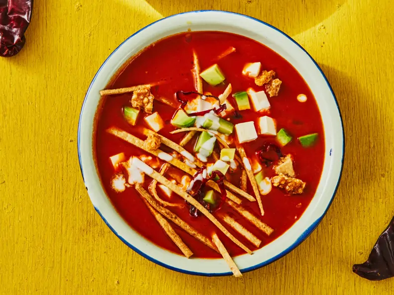 Mexikanische Tortilla-Suppe
