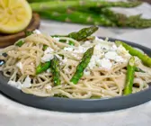 Spargel-Zitronen-Pasta mit Feta