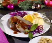 Hirschbraten mit Kartoffelknödeln