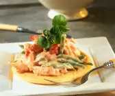 Blini mit Flusskrebssalat