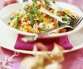 Reis mit Hähnchen und Gemüse