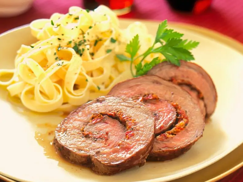 Rouladen mit Nudeln 