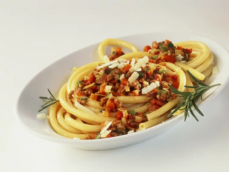 Nudeln mit Hackfleischsauce