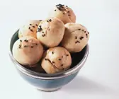 Gebackene Schafskäsebällchen