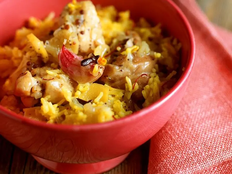 Safranreis mit Hähnchen