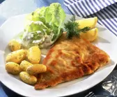 Panierter Fisch mit Kartoffeln