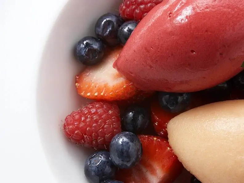 Beeren- und Birnensorbet