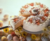 Sahne-Biskuittorte