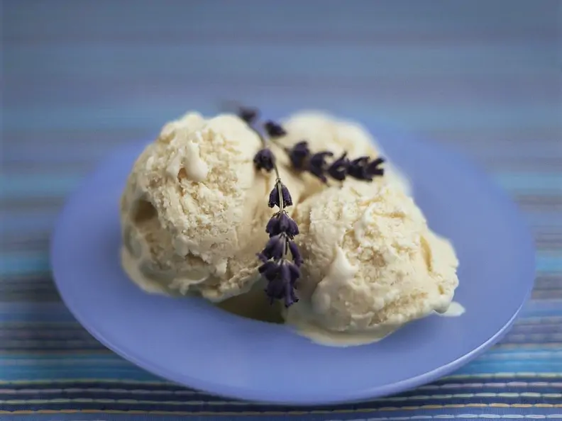 Lavendeleis