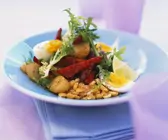 Gemüsesalat mit Ei