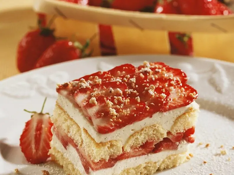 Erbeer-Tiramisu mit Eierlikör