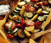 Mediterranes Ofengemüse mit Kräuterquark
