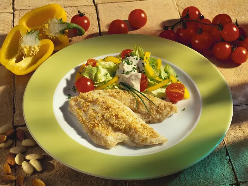 Scholle mit Salat