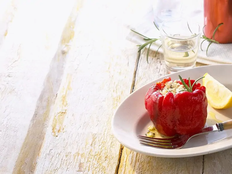 Paprika mit Käsefüllung