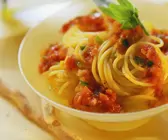 Nudeln mit Gemüsesauce