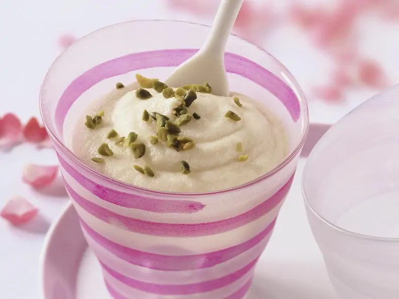 Geeiste Joghurtcreme