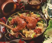 Paprikahähnchen auf Reis