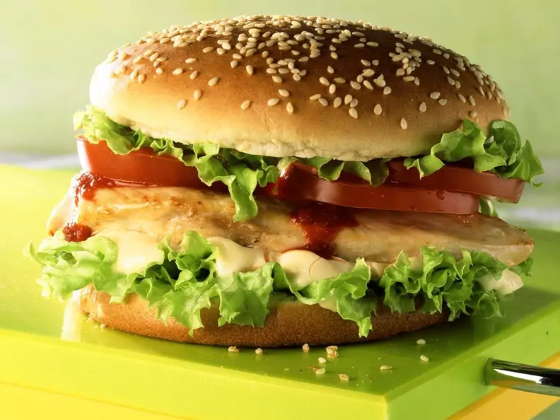 Burger mit Hähnchenbrust