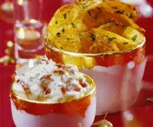 Kartoffelchips mit Joghurtsauce