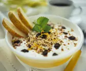 Joghurt mit Müsli