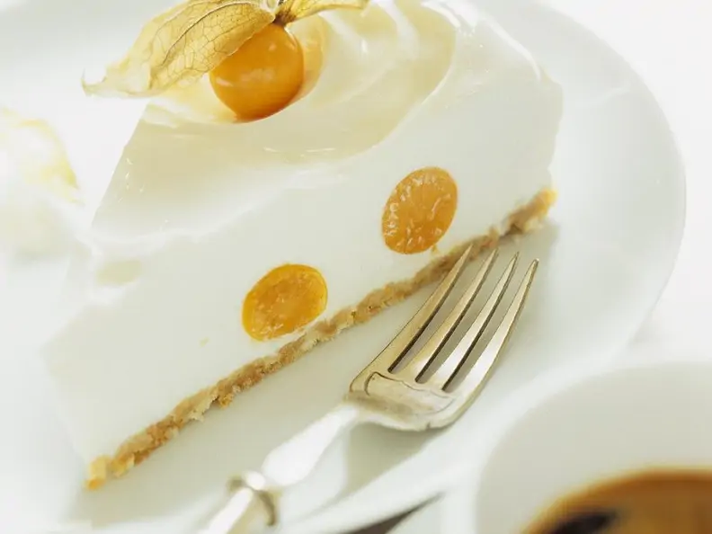 Sahnetorte mit Knusperboden