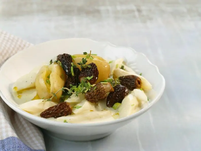 Spargel mit Morcheln